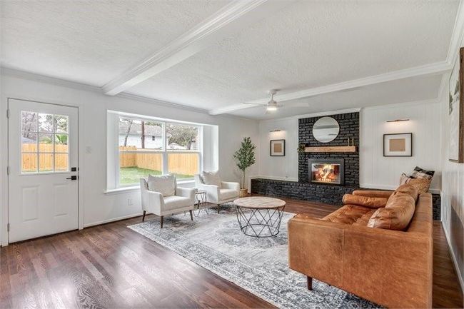 8018 Twining Oaks Ln, House other with 4 bedrooms, 3 bathrooms and 2 parking in Spring TX | Image 8