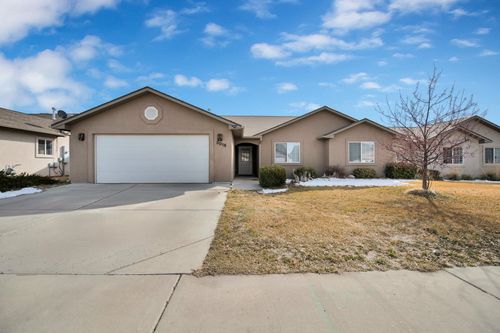 3015 Oakwood Dr, Grand Junction, CO, 81504-3507 | Card Image