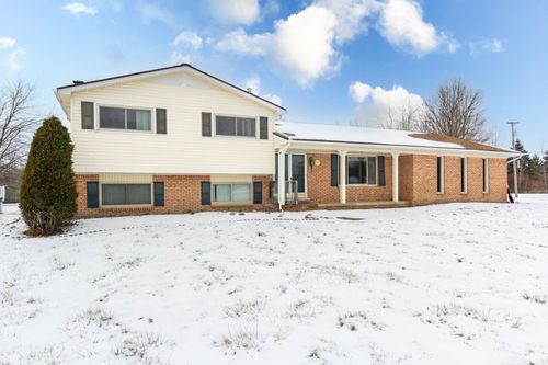 77177 Omo Road, Armada Township, MI, 48005 | Card Image