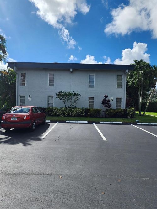 104-7523 S Oriole Blvd, Delray Beach, FL, 33446-1367 | Card Image