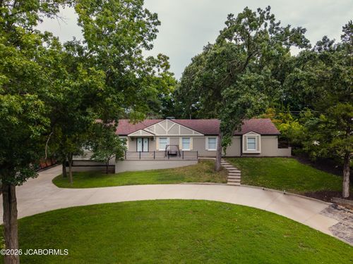 329 Sterling Price Rd, Jefferson City, MO, 65109-1120 | Card Image