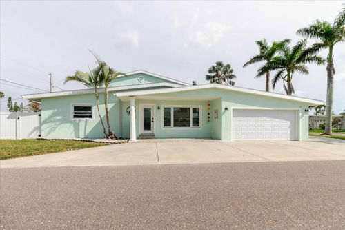 203 163rd Ave, REDINGTON BEACH, FL, 33708-1515 | Card Image