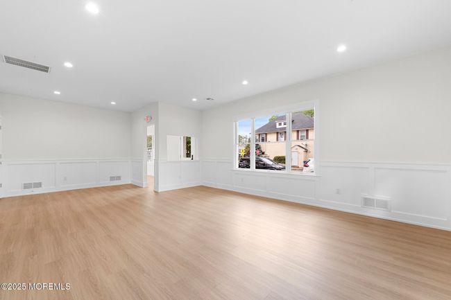 124 E River Rd, Home with 0 bedrooms, 0 bathrooms and 6 parking in Rumson NJ | Image 34