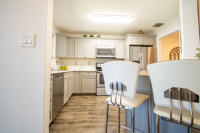 57 - 2180 Discovery Cir W, Condo with 2 bedrooms, 3 bathrooms and null parking in Deerfield Beach FL | Image 6