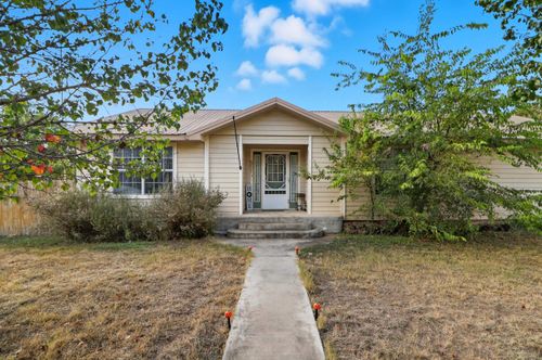 501 E Johnson St, Burnet, TX, 78611-2603 | Card Image