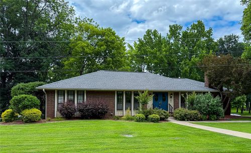 204 E Shore Dr, Russellville, AR, 72802-8512 | Card Image