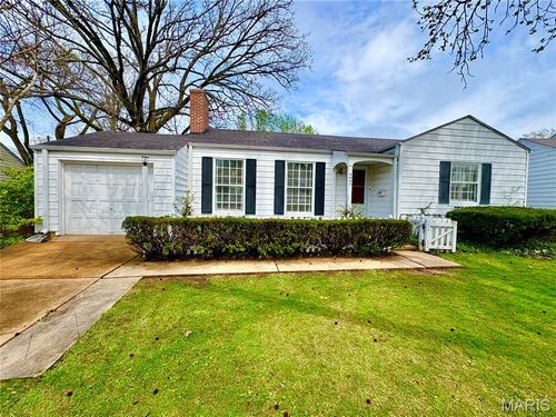 9403 Tilles Dr, Brentwood, MO, 63144-1015 | Card Image