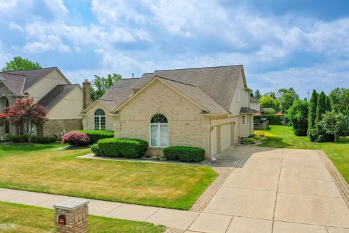 14060 Wayford Run, Shelby Township, MI, 48315-4838 | Card Image