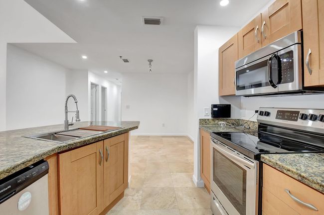 APT-206 - 3207 Clint Moore Rd, Condo with 3 bedrooms, 2 bathrooms and null parking in Boca Raton FL | Image 10