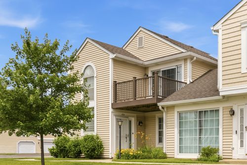 434-434 Le Parc Cir, Buffalo Grove, IL, 60089-6910 | Card Image