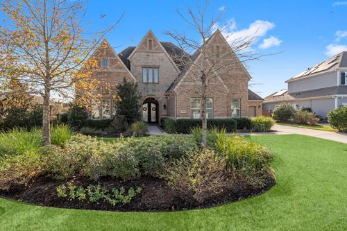 2203 Flameleaf Ct, Conroe, TX, 77384-2704 | Card Image