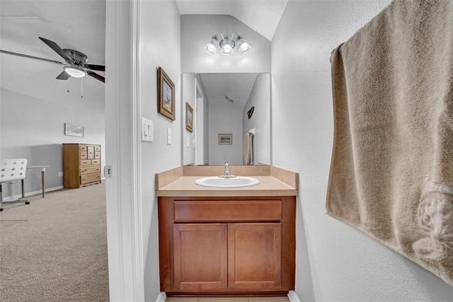 Guest bathroom | Image 31