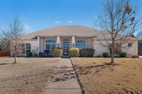 824 State St, Desoto, TX, 75115-3711 | Card Image