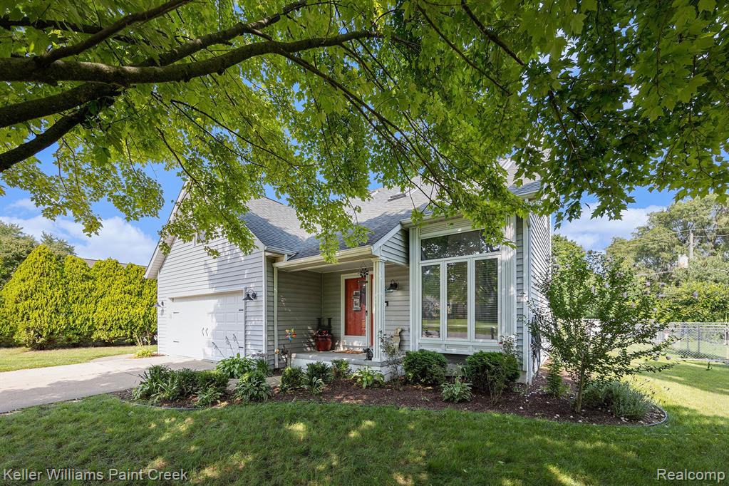 June Dr, Almont, MI 48003 #1