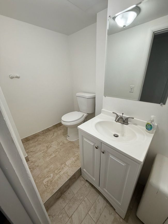 30631 Bayview Dr, House other with 3 bedrooms, 3 bathrooms and null parking in Gibraltar MI | Image 17