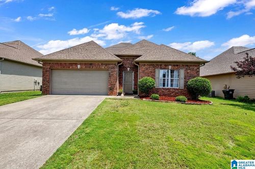 813 Savannah Ln, CALERA, AL, 35040-5548 | Card Image