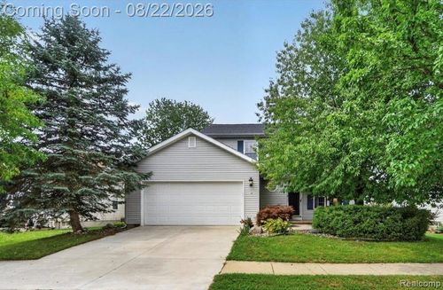 735 Pinegate Dr, Fowlerville, MI, 48836-7928 | Card Image