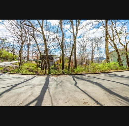 1 Pine Ridge Rd, Chattanooga, TN, 37405 | Card Image