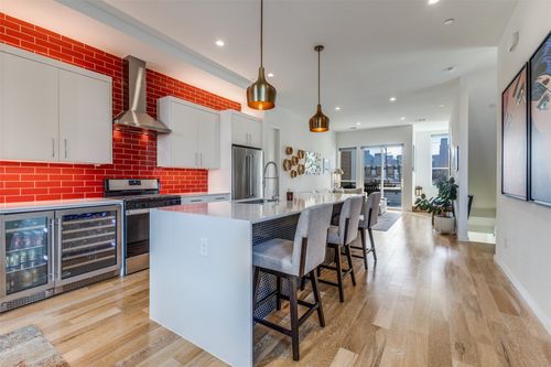 apt-201-3812 San Jacinto St, Dallas, TX, 75204-5312 | Card Image