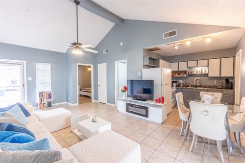 23-23 Townhouse Ln, Trinity, TX, 75862-6942 | Card Image