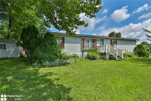 94 Juniper Ct, Bath, PA, 18014-8215 | Card Image