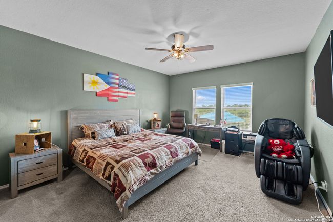 449 Middle Green Loop, House other with 3 bedrooms, 3 bathrooms and null parking in Floresville TX | Image 10