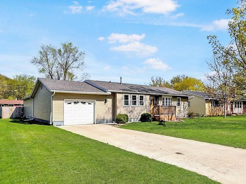 304 S State St, Prairie Du Chien, WI, 53821-1825 | Card Image