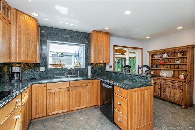 Kitchen | Image 14