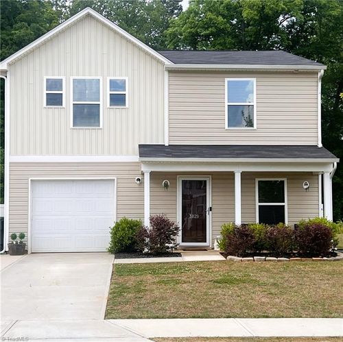 3829 Miller Dr, Greensboro, NC, 27405-3114 | Card Image