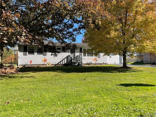 6990 N Division Street Rd, Auburn, NY, 13021-9001 | Card Image