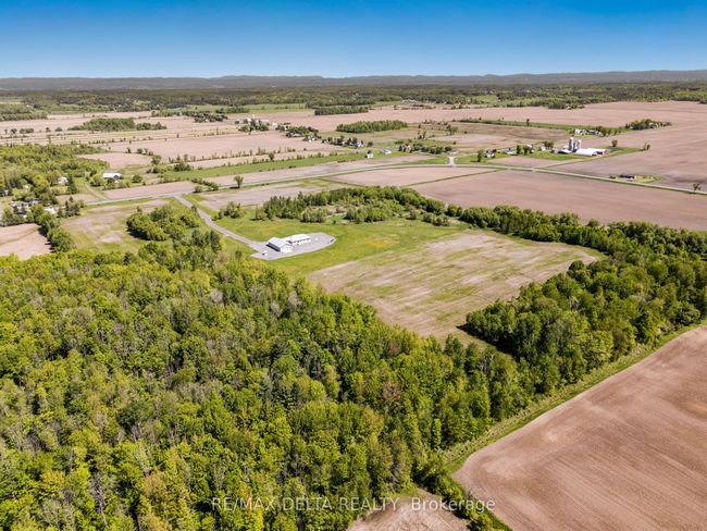 2030 Labonte St, House other with 3 bedrooms, 3 bathrooms and 15 parking in Clarence Creek ON | Image 38