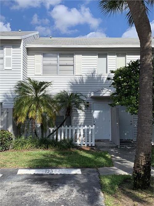 125 Sw 3rd St, Pompano Beach, FL, 33060-7927 | Card Image