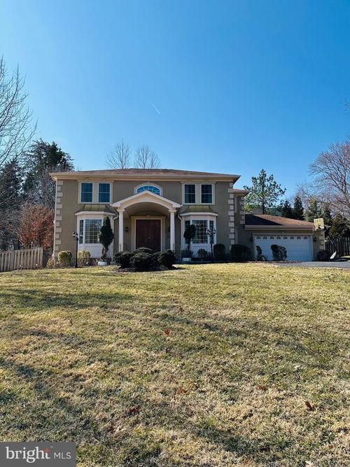 6413 Divine St, MCLEAN, VA, 22101-4703 | Card Image