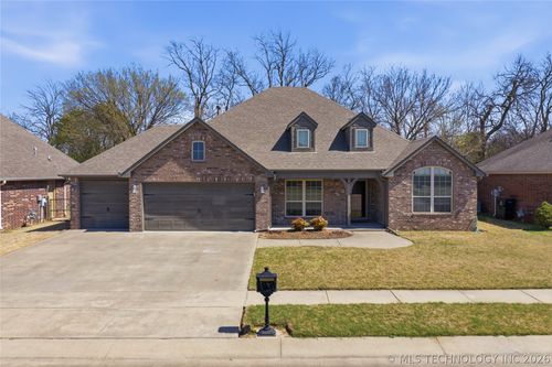 2305 17th St, Broken Arrow, OK, 74012-2667 | Card Image