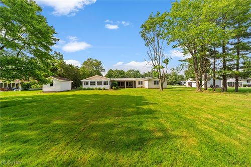 35036 Martin Rd, Willoughby Hills, OH, 44094-8308 | Card Image