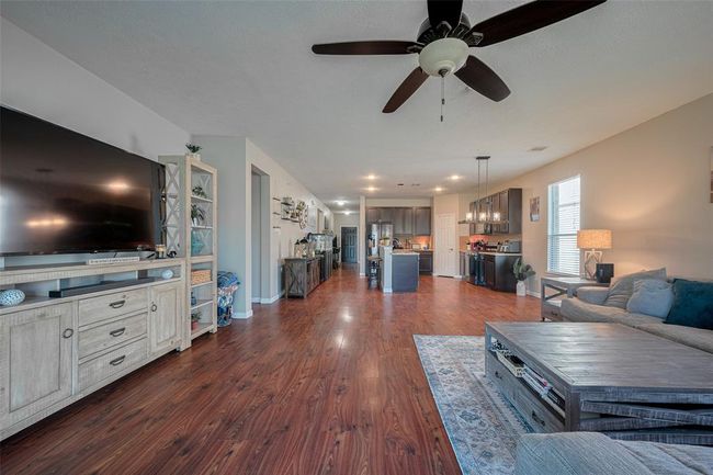 4323 N Vineyard Mdw Ln, House other with 3 bedrooms, 2 bathrooms and 2 parking in Katy TX | Image 12