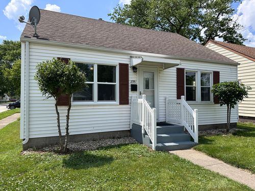295 S Clinton Ave, Bradley, IL, 60915-2403 | Card Image