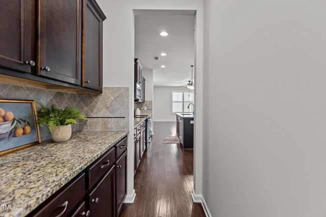 Butler's Pantry | Image 8