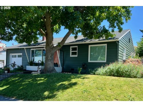 1724 E 13th St, TheDalles, OR, 97058 | Card Image