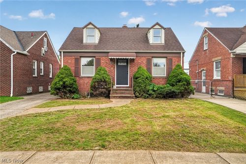 13517 Saint James Avenue, Cleveland, OH, 44135 | Card Image