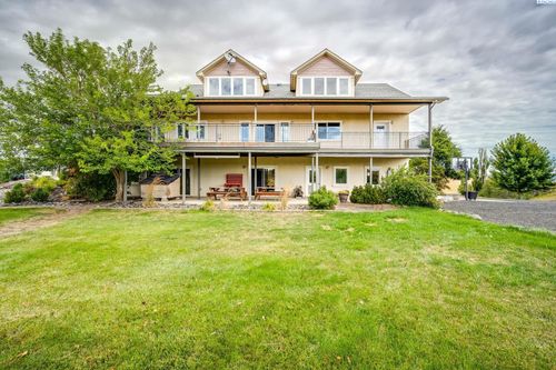 11 Carriage Hill Ct, Pullman, WA, 99163-9015 | Card Image