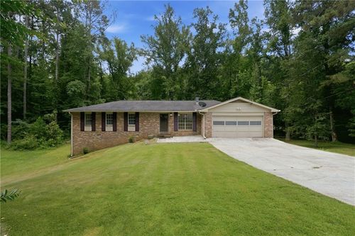 639 Cedrick Ln, Stone Mountain, GA, 30087-5103 | Card Image