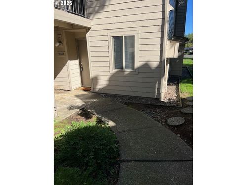 10322 Sw Trapper Ter, Beaverton, OR, 97008-7842 | Card Image