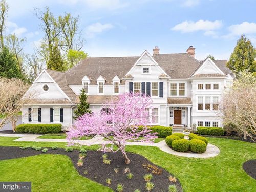 205 Carriage Ln, NEWTOWN SQUARE, PA, 19073-2321 | Card Image