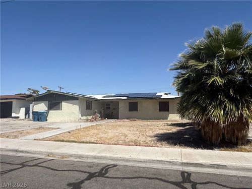 616 Pioneer St, Las Vegas, NV, 89107-2139 | Card Image