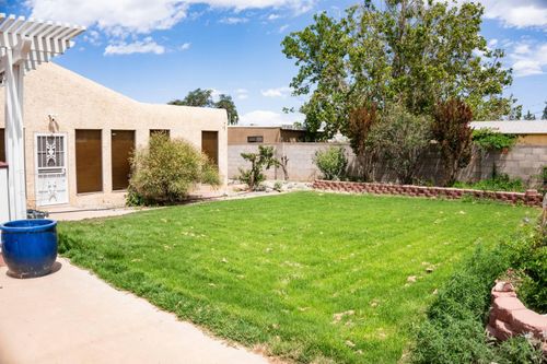2430 Palomas Dr Ne, Albuquerque, NM, 87110-4036 | Card Image