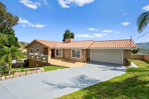 1405 Cuyamaca Ave, Spring Valley, CA, 91977-4614 | Card Image