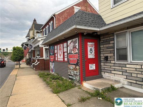 223 Main St, Slatington, PA, 18080-1536 | Card Image