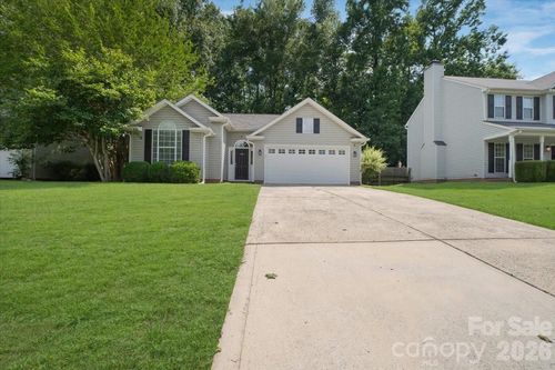 14136 Walkers Crossing Dr, Charlotte, NC, 28273-9119 | Card Image