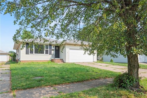 717 E 240th St, Euclid, OH, 44123-2337 | Card Image